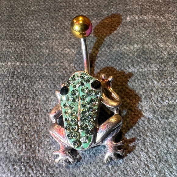 Pagoda Green Gemmed Tree Frog Belly Button Ring - Picture 11 of 15